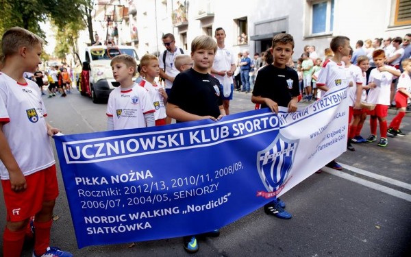 41402392_1928662697153845_3041059762960596992_n